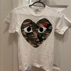 Comme des Garcons PLAY Camo Heart Tee - limited edition